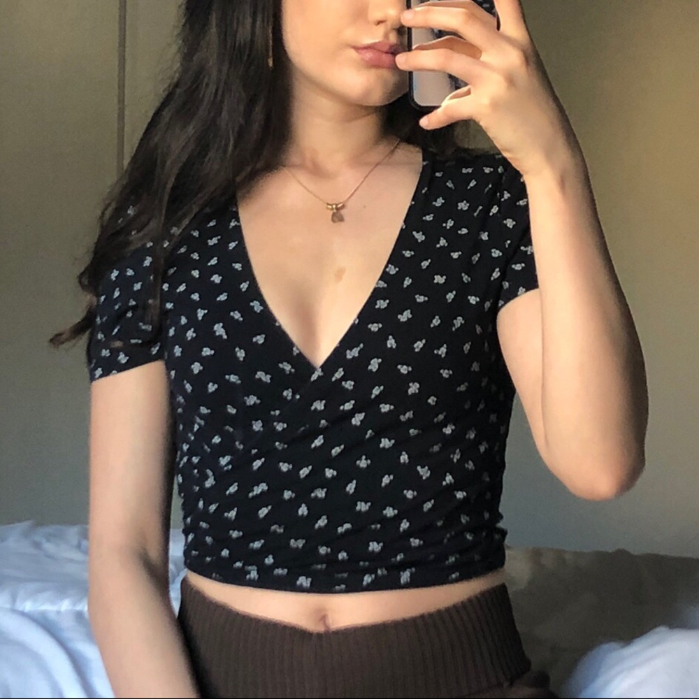 brandy melville wrap top